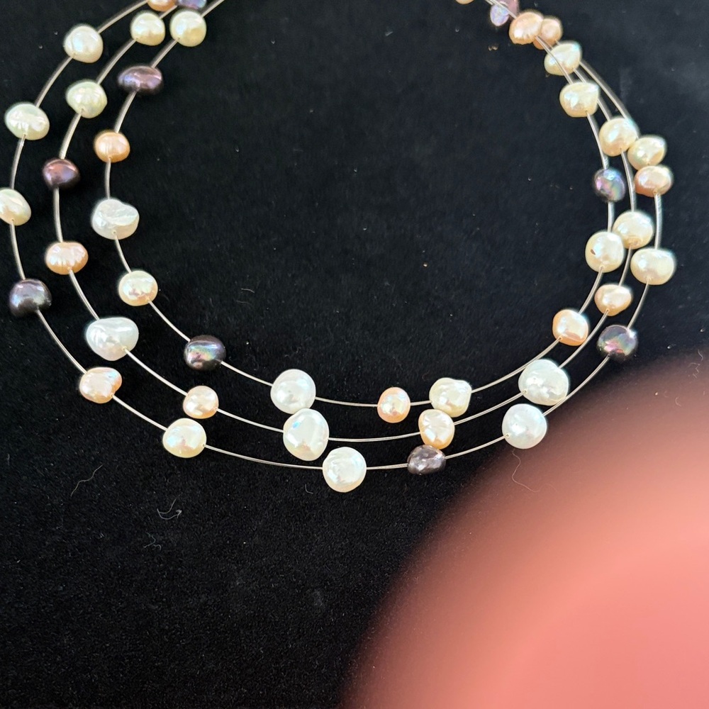 Elegant Multi-Color Pearl Necklace